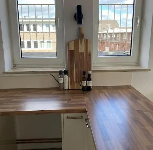 Rooftop Mit Foerdeblick, Zentral & Nah Am Hbf Appartement